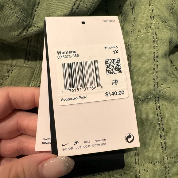 Nike Therma-FIT Luxe Reversible Jacket - Picture 10 of 12